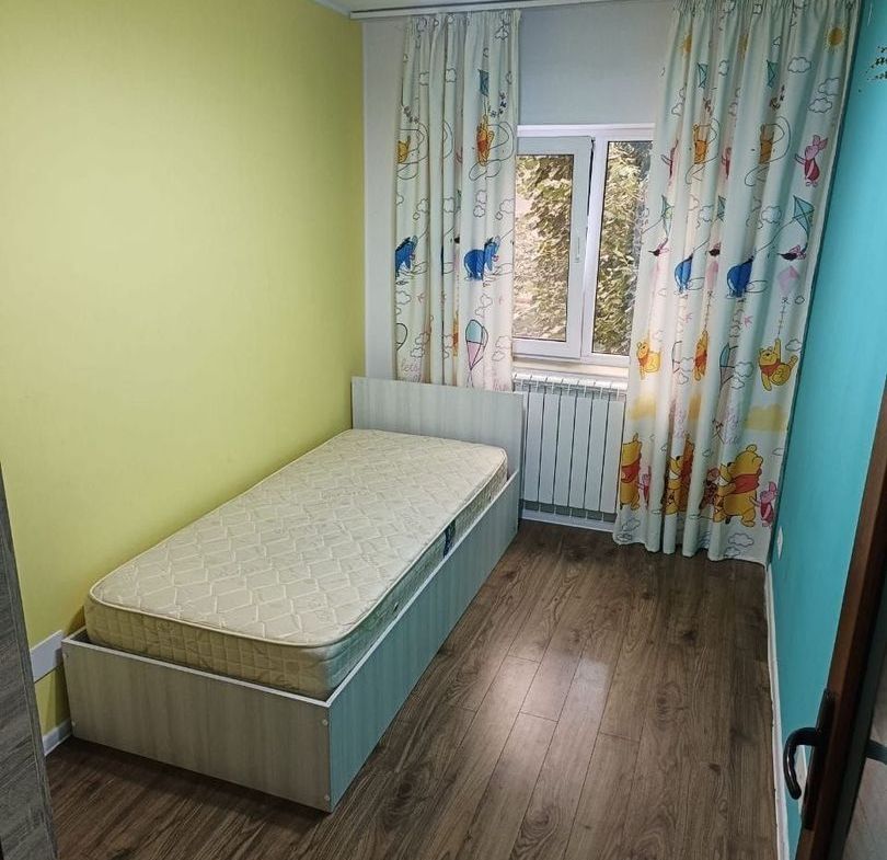 DE inchiriat apartament cu 3 camere, General. etaj 2, 450 euro - foto 4