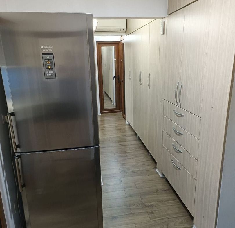 DE inchiriat apartament cu 3 camere, General. etaj 2, 450 euro - foto 5