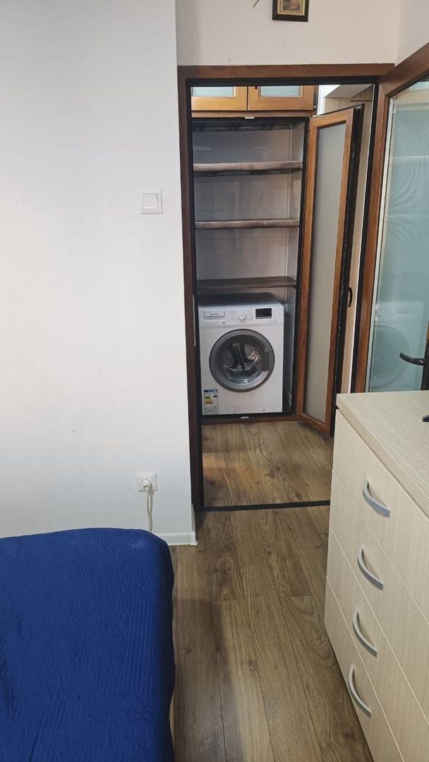 DE inchiriat apartament cu 3 camere, General. etaj 2, 450 euro - foto 6