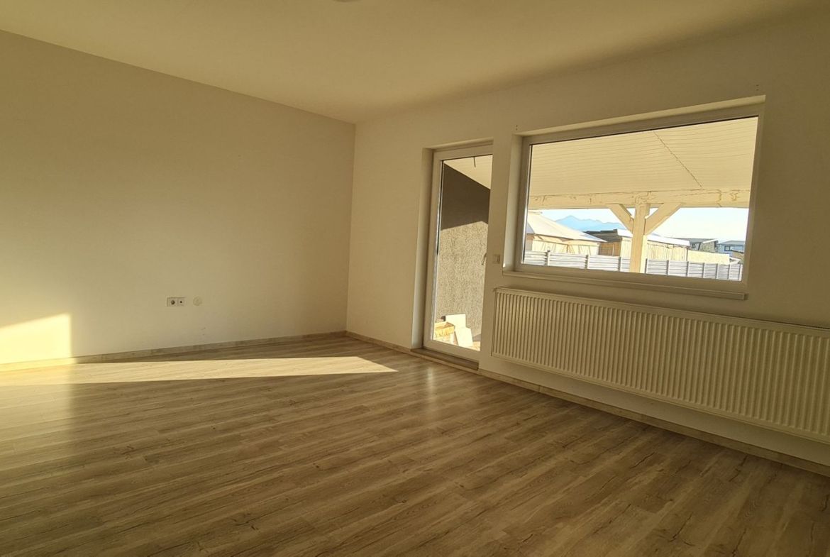 De inchiriat casa 4 camere bucatarie mobilata utilata Izvor - foto 2