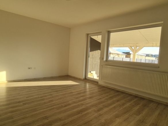 De inchiriat casa 4 camere bucatarie mobilata utilata Izvor - foto 2
