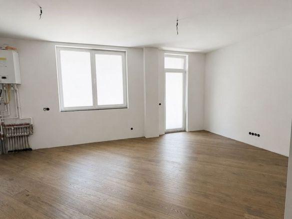 Apartament 3 camere, 2 bai, etaj intermediar, balcon, garaj, boxa - Imagine principala