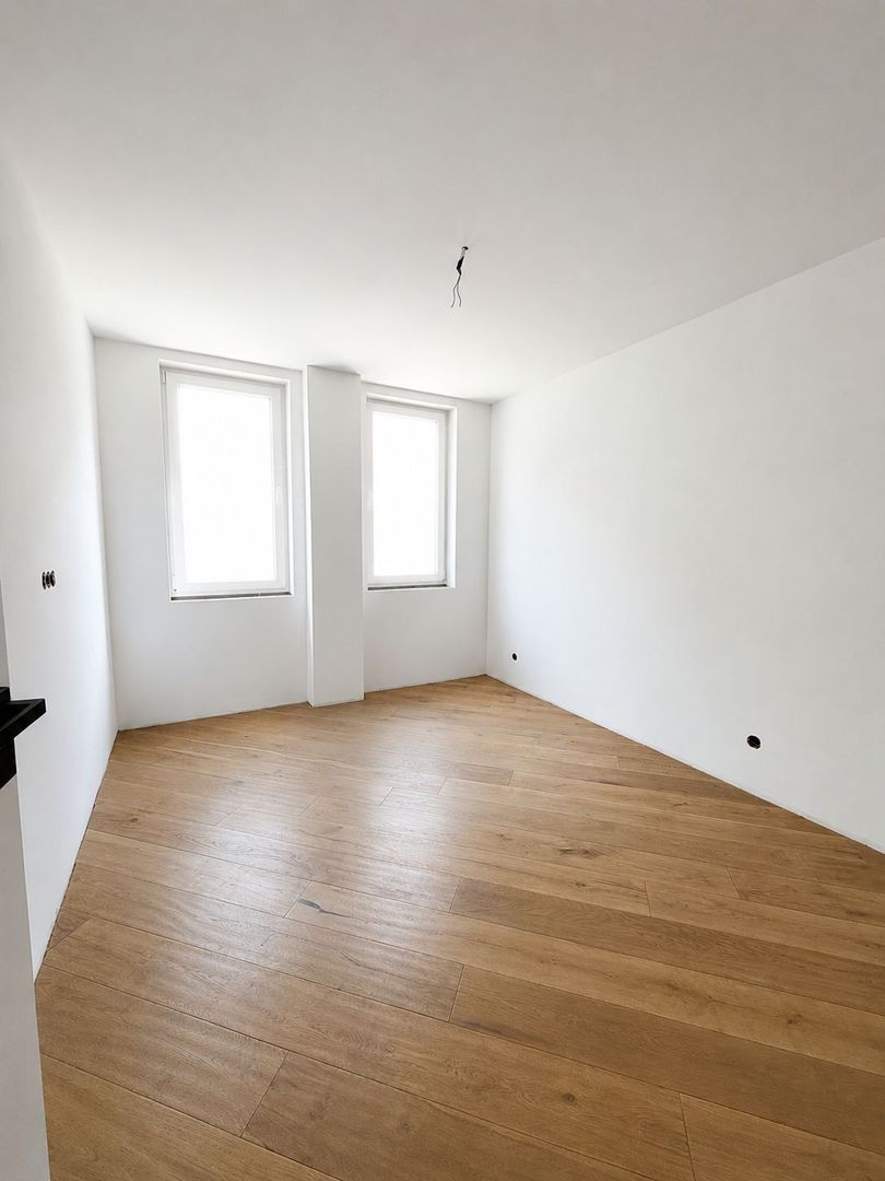 Apartament 3 camere, 2 bai, etaj intermediar, balcon, garaj, boxa - foto 3