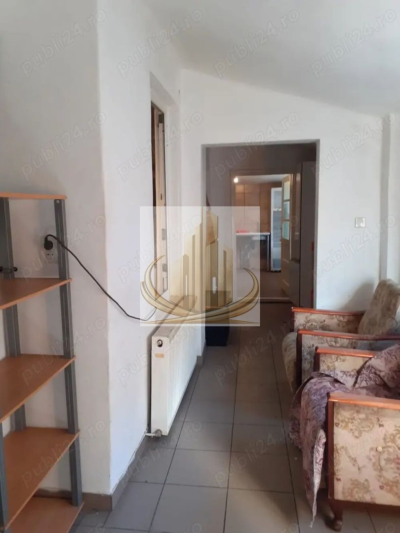 Casa de vanzare 3 apartamente zona Lipovei - foto 2