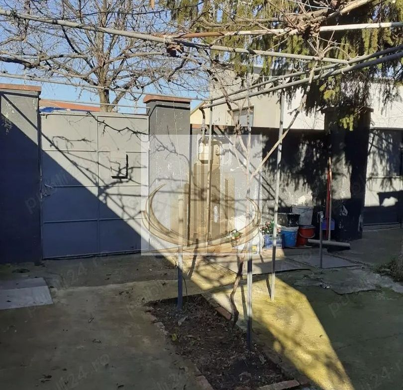 Casa de vanzare 3 apartamente zona Lipovei - foto 5