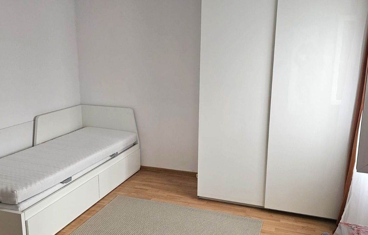 De inchiriat apartament cu o camera si balcon, etaj 4, Mazepa 1, 1600 lei - Imagine principala