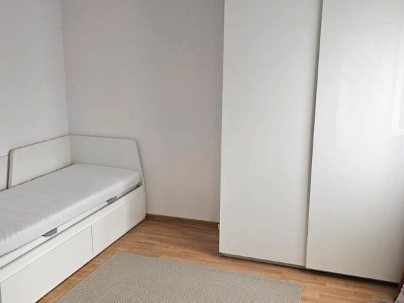 De inchiriat apartament cu o camera si balcon, etaj 4, Mazepa 1, 1600 lei - Imagine principala