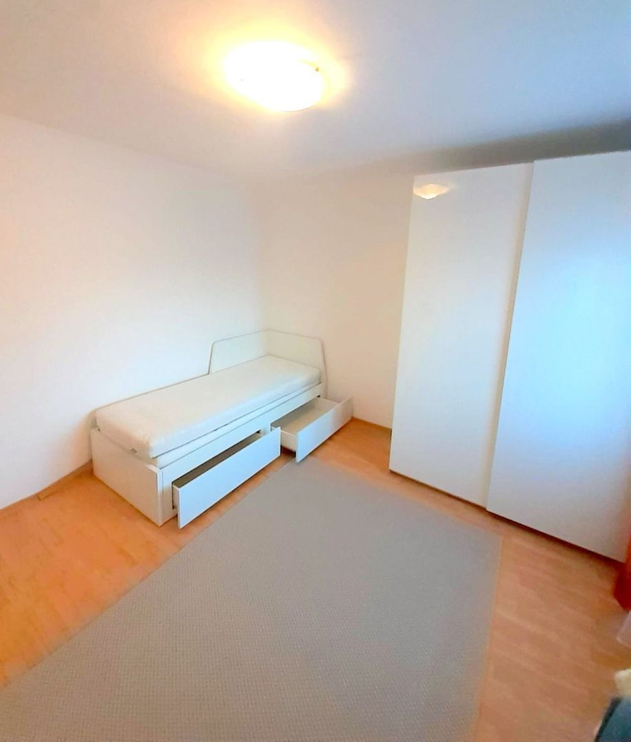 De inchiriat apartament cu o camera si balcon, etaj 4, Mazepa 1, 1600 lei - foto 4 De inchiriat apartament cu o camera si balcon, etaj 4, Mazepa 1, 1600 lei - foto 4