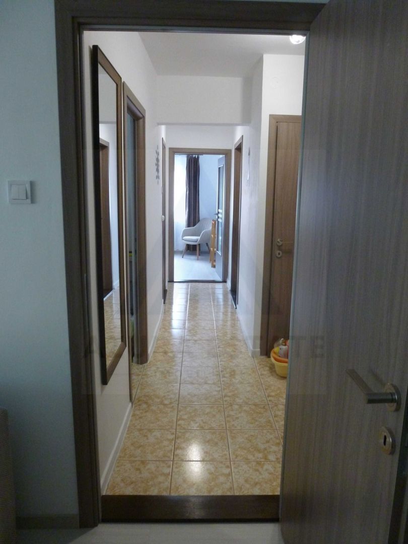 Apartament 3 camere prima inchiriere balcon inchis zona Vasile Aaron - foto 8
