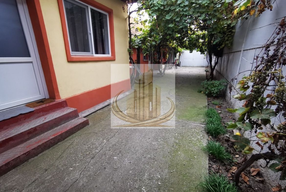 Casa individuala Mehala teren 740mp 200.000 Euro - foto 3