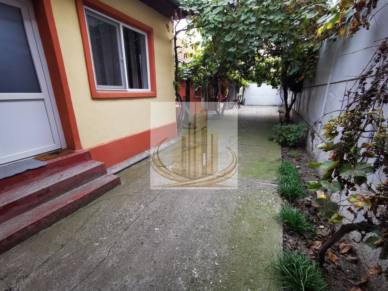 Casa individuala Mehala teren 740mp 200.000 Euro - foto 3