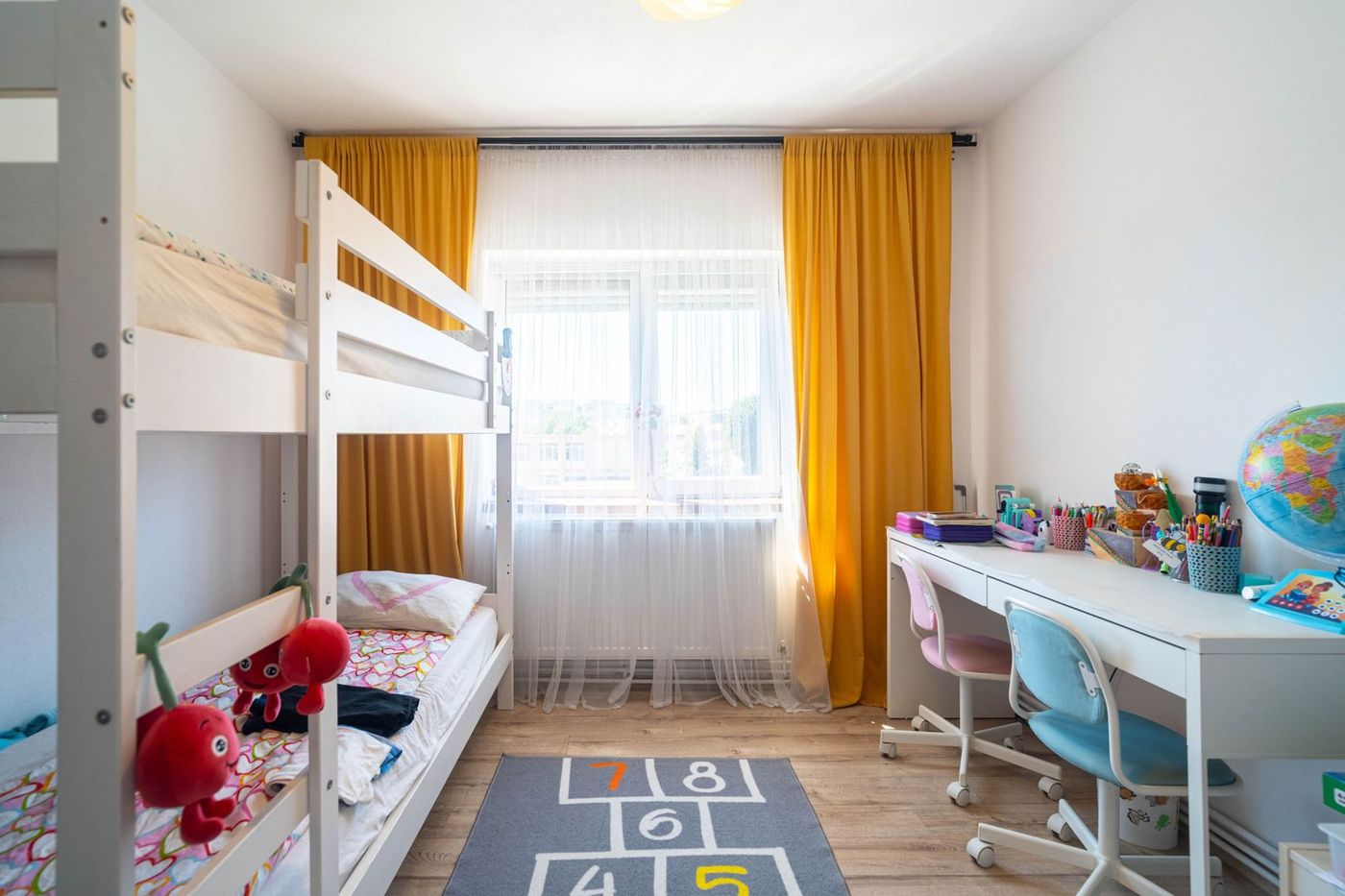 Apartament 5 camere Vlaicu – Renovat, 2 băi, centrală proprie - foto 4