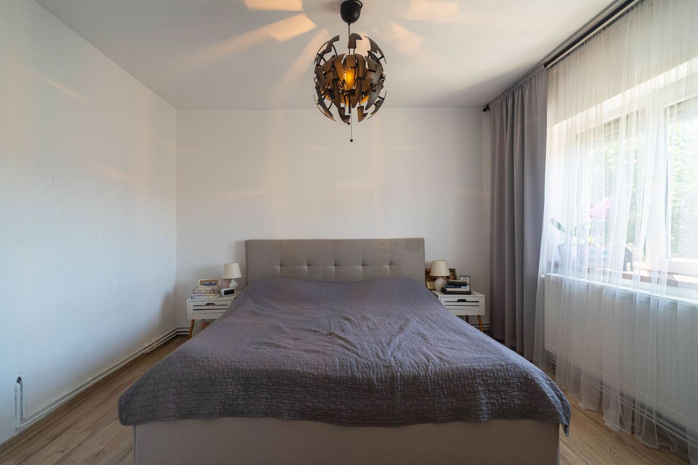 Apartament 5 camere Vlaicu – Renovat, 2 băi, centrală proprie - foto 5