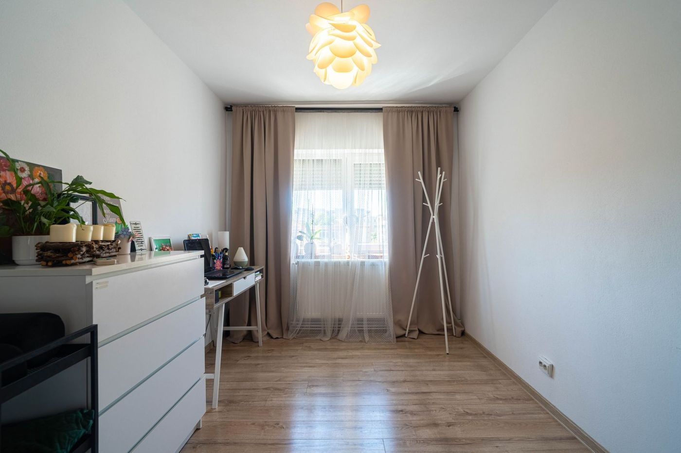 Apartament 5 camere Vlaicu – Renovat, 2 băi, centrală proprie - foto 8