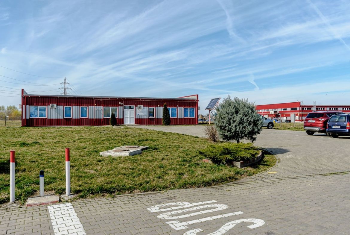 Clădire de birouri cu 12 parcări în incintă privată, UTA2, Arad - foto 6