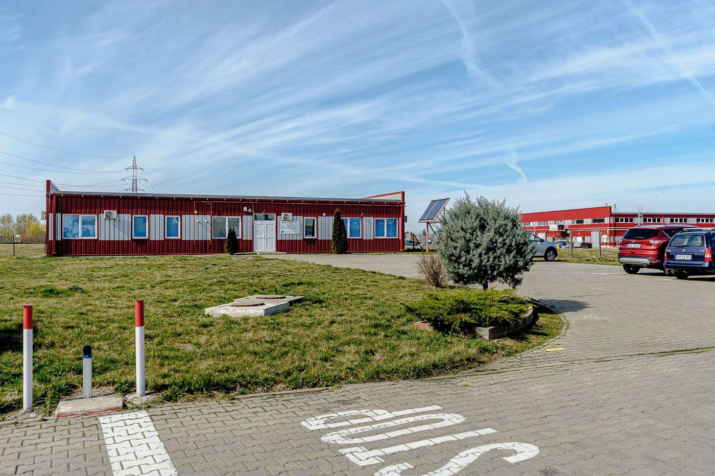 Clădire de birouri cu 12 parcări în incintă privată, UTA2, Arad - foto 6