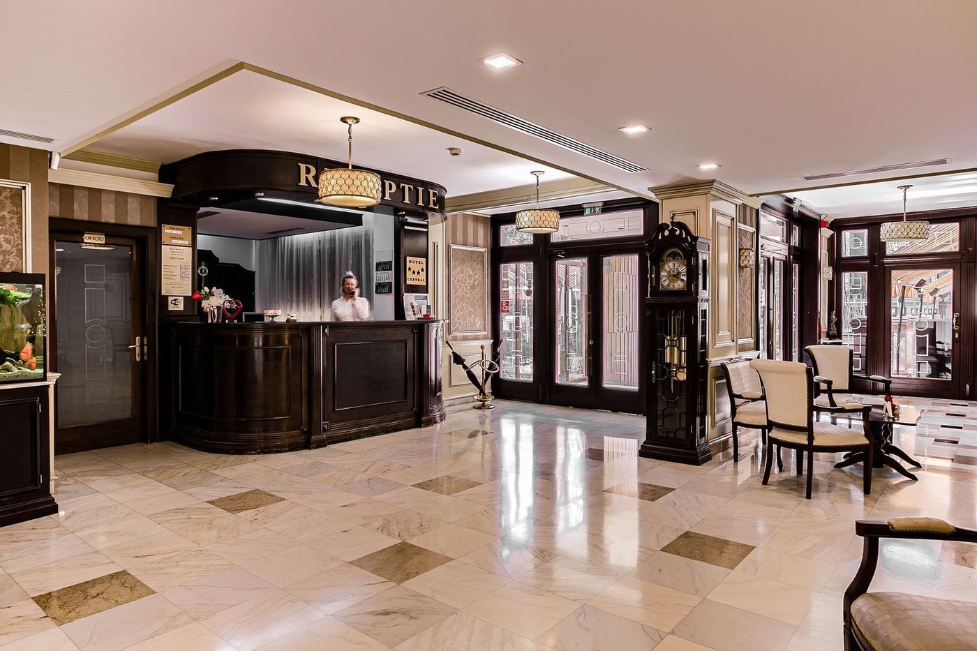 Oportunitate de investiție: Hotel Best Western de 4 stele Arad - Român - Imagine principala