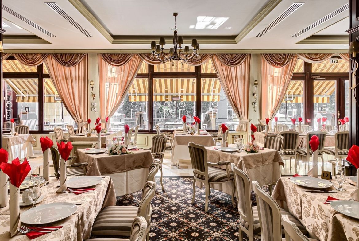 Oportunitate de investiție: Hotel Best Western de 4 stele Arad - Român - foto 2