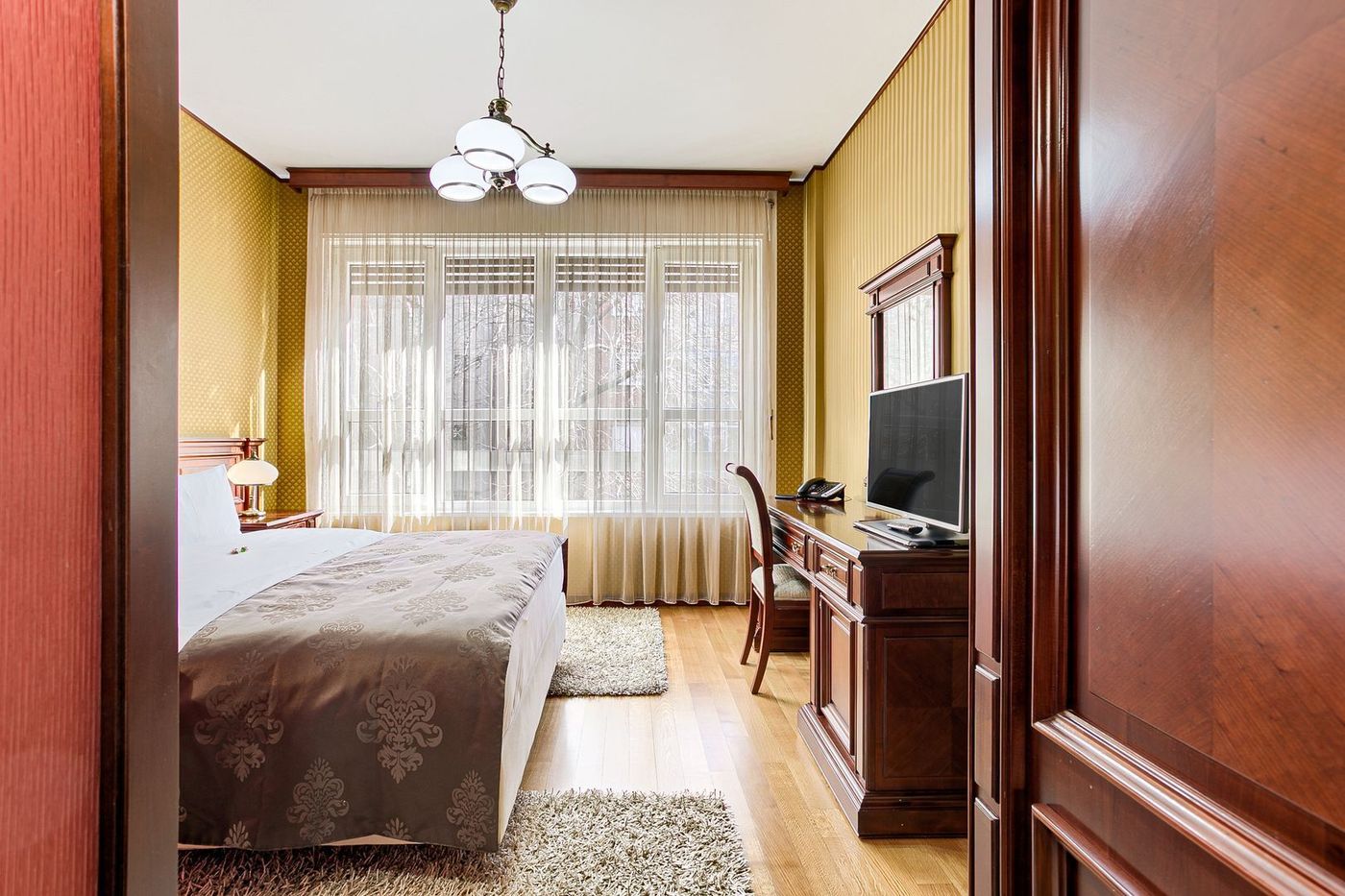 Oportunitate de investiție: Hotel Best Western de 4 stele Arad - Român - foto 5