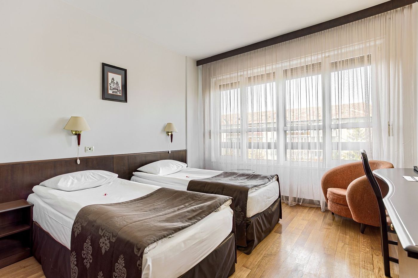 Oportunitate de investiție: Hotel Best Western de 4 stele Arad - Român - foto 6
