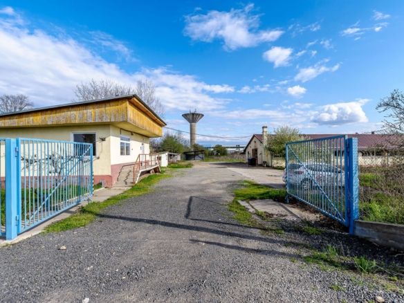 Hala industrială cu teren 10.495 mp – potențial supermarket, Lipova - foto 3