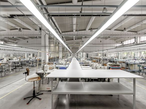 Oportunitate: Hală de producție și depozitare cu birouri în Arad - Imagine principala