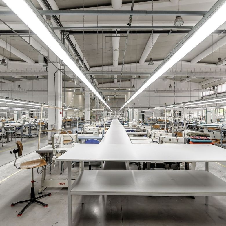 Oportunitate: Hală de producție și depozitare cu birouri în Arad - Imagine principala