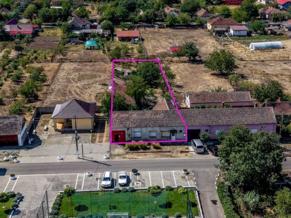Casă, gospodărie cu teren de 1.345 mp în Galșa-Șiria - Imagine principala
