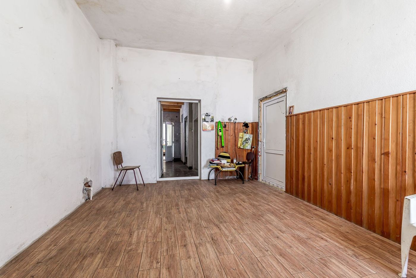 Casă, gospodărie cu teren de 1.345 mp în Galșa-Șiria - foto 4