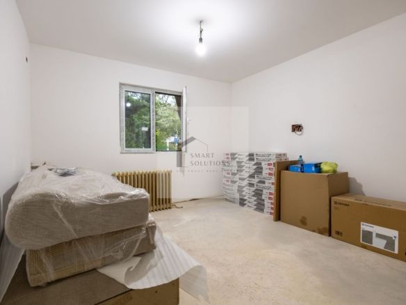 2 camere la parter, renovare avansată | Str. Argeșelu, Școala 110 - Imagine principala