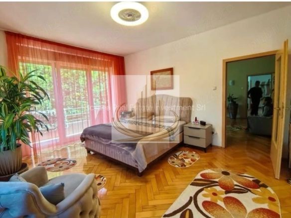 Vand apartament zona Prefectura-Medicina - foto 2