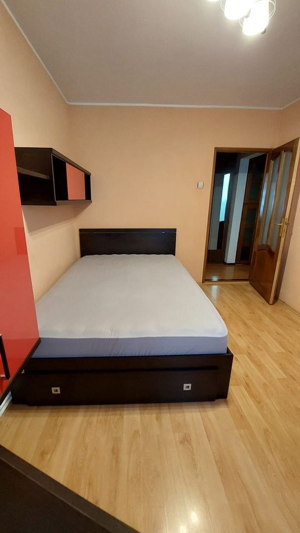 De închiriat apartament cu 3 camere, etaj 1, Siderurgistilor, 400 euro - foto 6 De închiriat apartament cu 3 camere, etaj 1, Siderurgistilor, 400 euro - foto 6