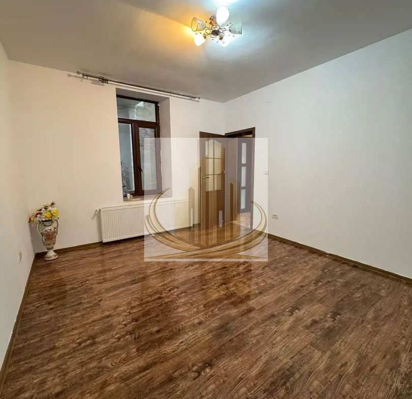 Apartament la curte comuna| 50,5 mp | 2 camere | Badea Cârțan - foto 6