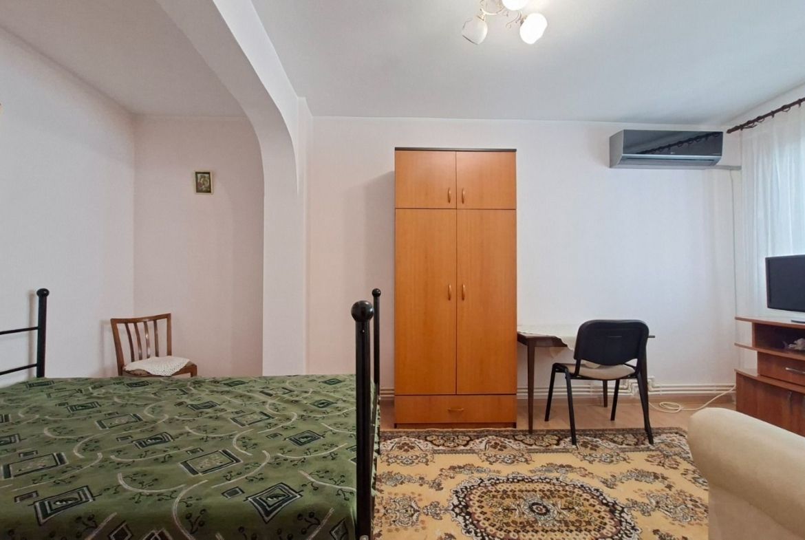 De inchiriat apartament cu o camera, etaj 1, Faleza, 285 euro - foto 2