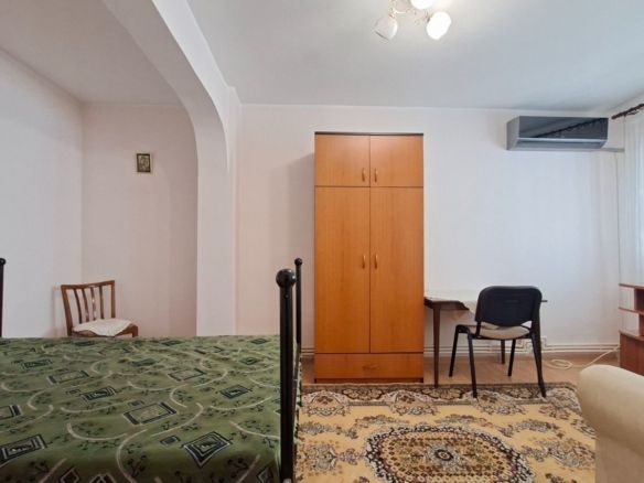 De inchiriat apartament cu o camera, etaj 1, Faleza, 285 euro - foto 2