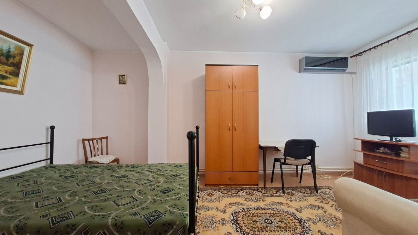 De inchiriat apartament cu o camera, etaj 1, Faleza, 285 euro - foto 2