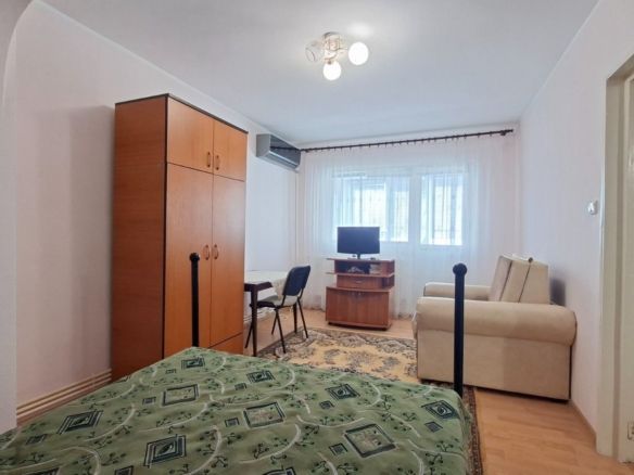 De inchiriat apartament cu o camera, etaj 1, Faleza, 285 euro - foto 3
