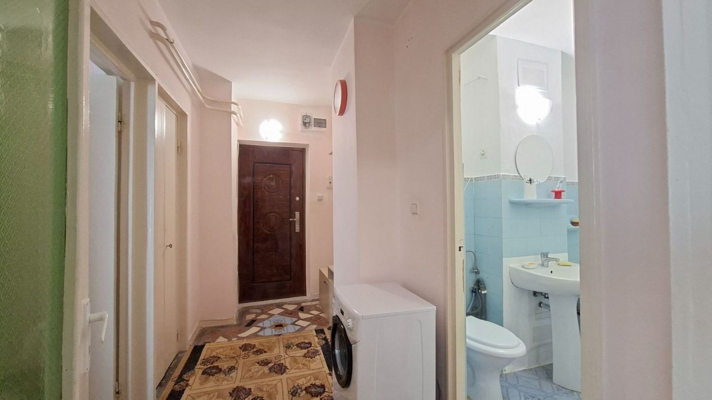 De inchiriat apartament cu o camera, etaj 1, Faleza, 285 euro - foto 8