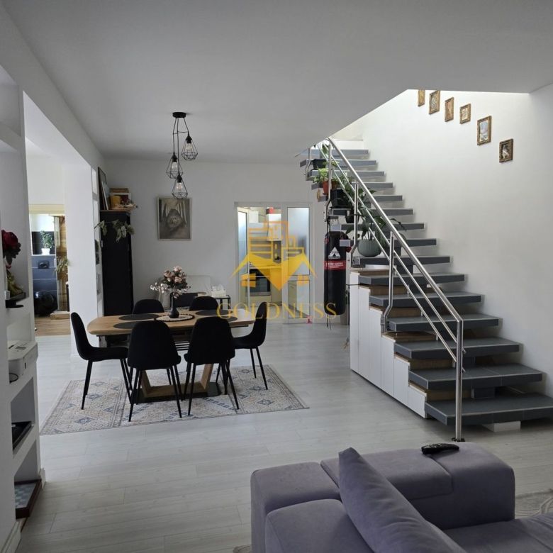 Casa 4 camere, Central, Cipariu, Titulescu, Brâncuși, Parcare - Imagine principala