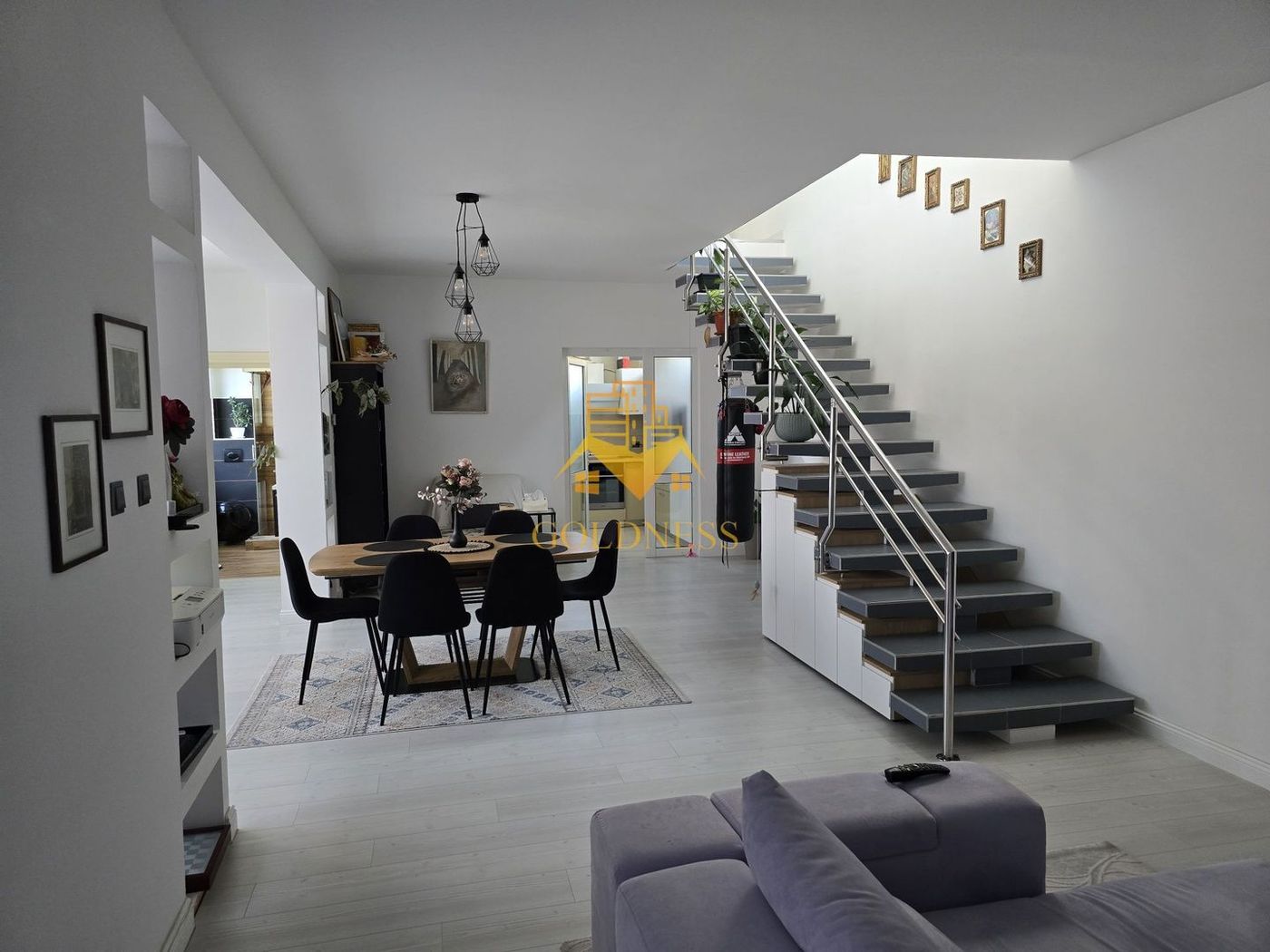 Casa 4 camere, Central, Cipariu, Titulescu, Brâncuși, Parcare - Imagine principala