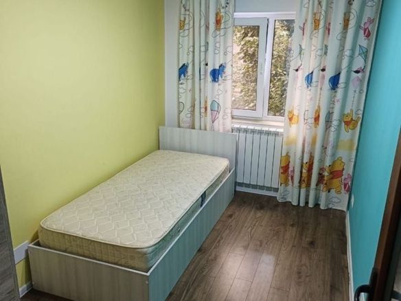 Vanzare - apartament cu 3 camere, etaj intermediar -  Siderurgistilor - foto 3