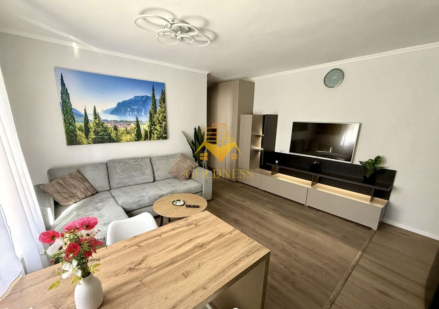 2 Camere Open Space, Gheorgheni, Transylvania College, Panemar, Engels - Imagine principala