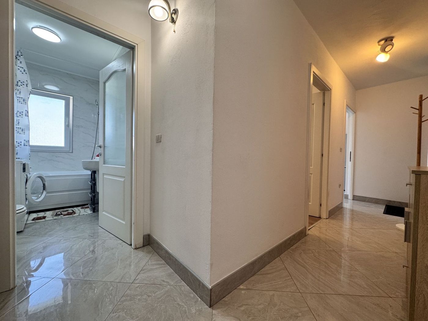 Apartament cu un dormitor, pe str Tudor Vladimirescu, Arad. Bloc NOU - foto 3 Apartament cu un dormitor, pe str Tudor Vladimirescu, Arad. Bloc NOU - foto 3