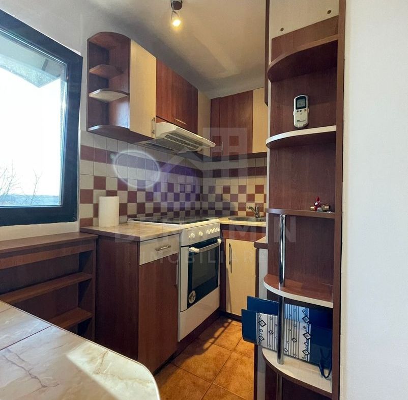 Garsoniera moderna decomandata mobilată utilată zona Dacia - foto 2