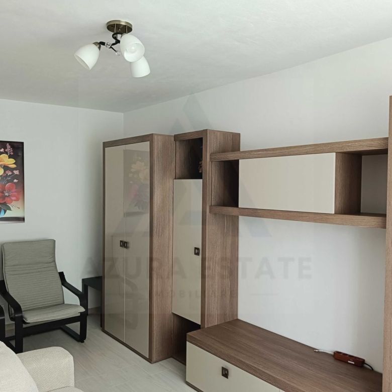 Apartament 3 camere prima inchiriere balcon inchis zona Vasile Aaron - Imagine principala