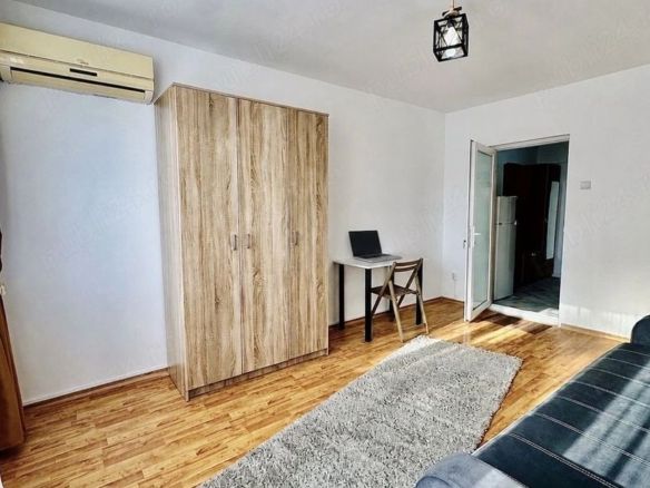De inchiriat garsoniera zona Tiglina, etaj 4, 1200 lei - Imagine principala