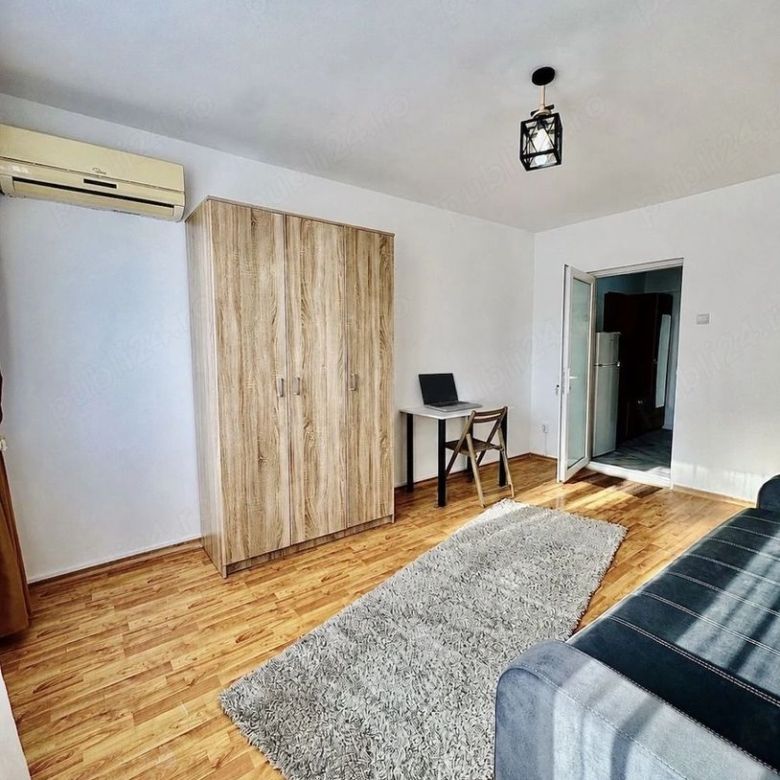 De inchiriat garsoniera zona Tiglina, etaj 4, 1200 lei - Imagine principala