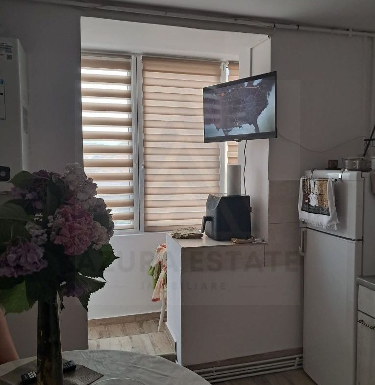 Garsoniera decomandata 44 mp utili etaj 1 zona Lazaret - foto 2