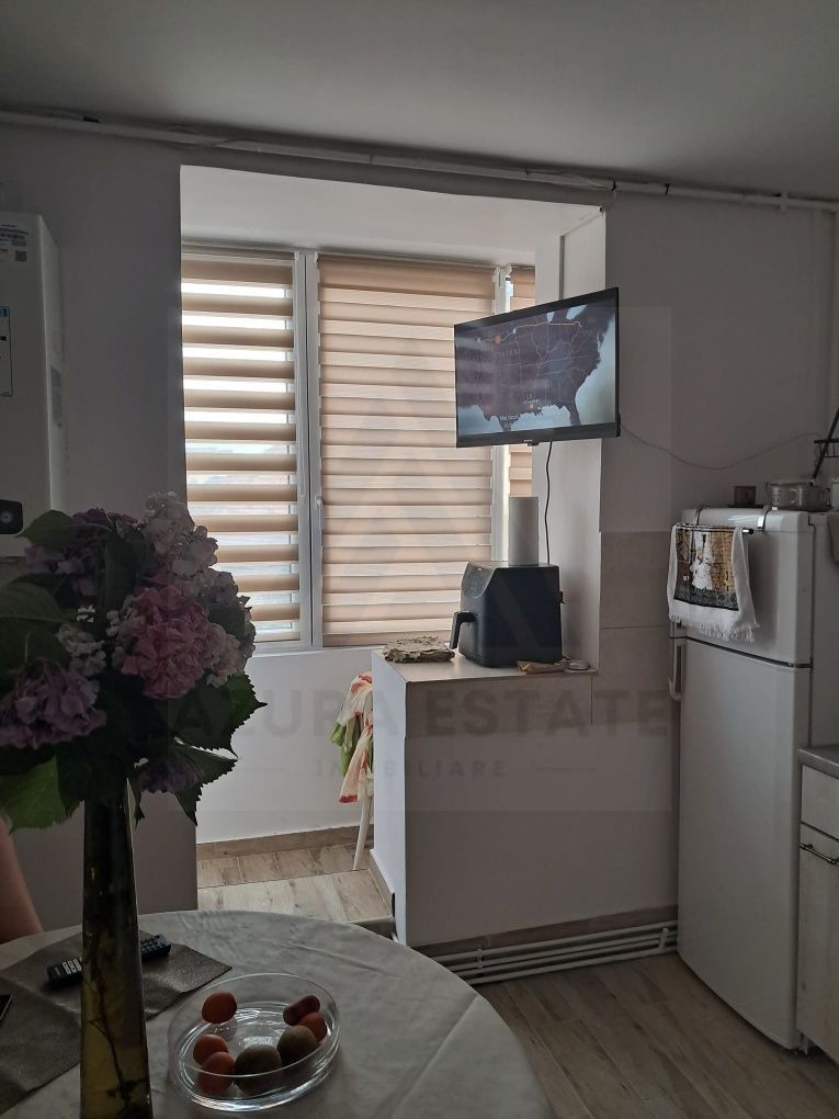 Garsoniera decomandata 44 mp utili etaj 1 zona Lazaret - foto 2