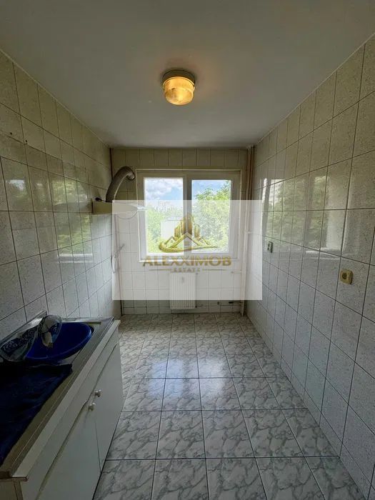 Apartament 3 Camere de Vanzare - 70 mp - Bd. Alexandru Obregia - foto 8